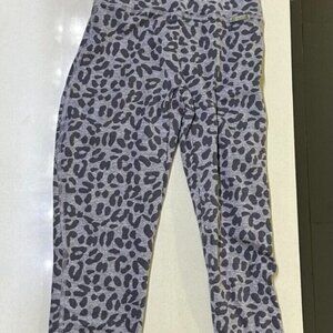 Bombshell Sportswear Fit Cheetah Leggings Lightning Gray XS